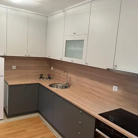 Ljalja Apartment *